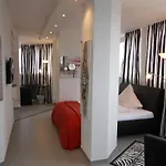 Turmhotel Rhein-main 4*