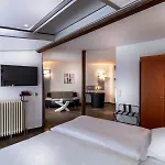 Turmhotel Rhein-main 4* דרייאייך