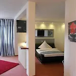 Turmhotel Rhein-main 4*