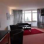Turmhotel Rhein-main מלון 4*