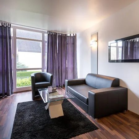 מלון Turmhotel Rhein-main 4*