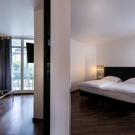 Turmhotel Rhein-main מלון