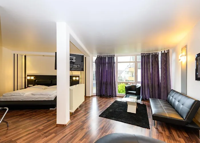 Отель Turmhotel Rhein-main Драйайх