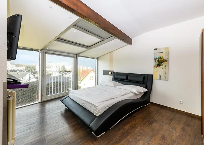 Отель Turmhotel Rhein-main