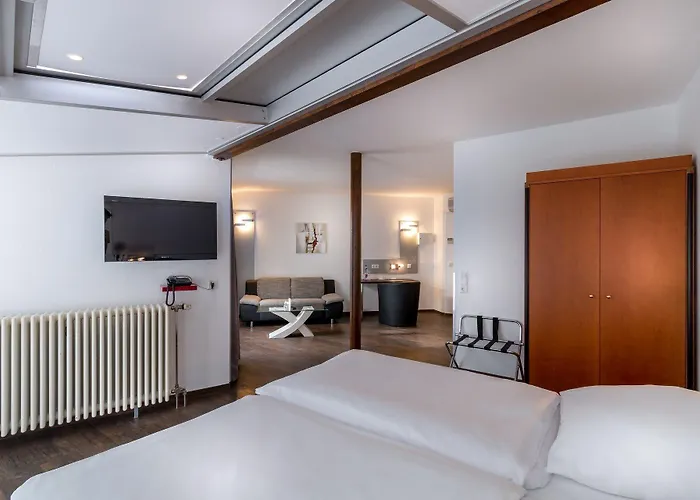 Turmhotel Rhein-main Отель 4*