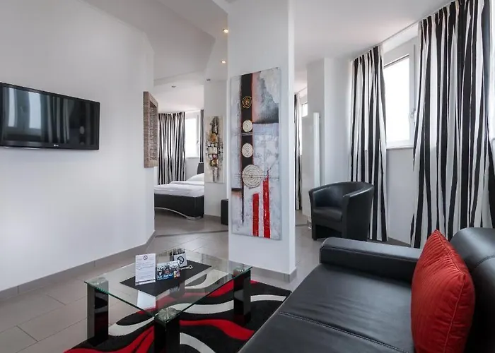 Turmhotel Rhein-main Отель Драйайх