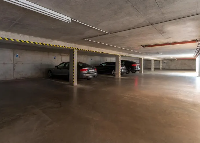 Отель Turmhotel Rhein-main