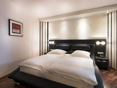 Отель Turmhotel Rhein-main