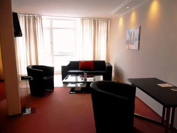 Turmhotel Rhein-main Драйайх